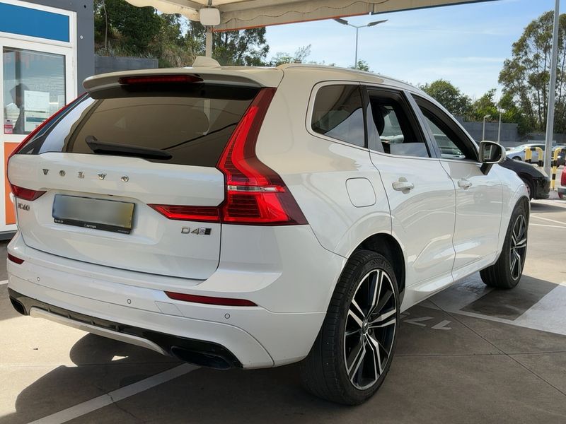 Volvo XC60 2.0 D4 R Design AWD 2017 – снимка 8