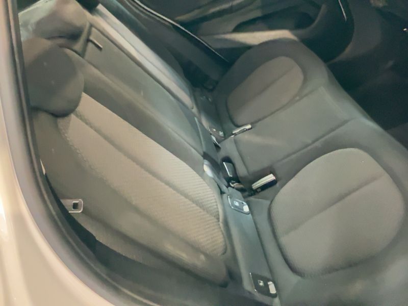 BMW X1 sDrive 18d Advantage 2020 – снимка 19