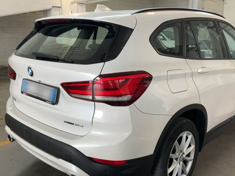 BMW X1 sDrive 18d Advantage 2020 – снимка 8