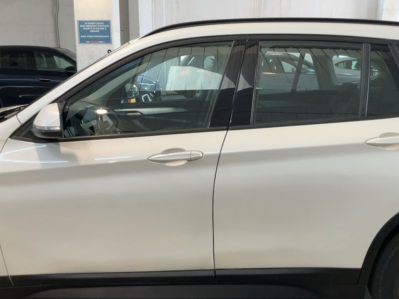 BMW X1 sDrive 18d Advantage 2020 – снимка 4