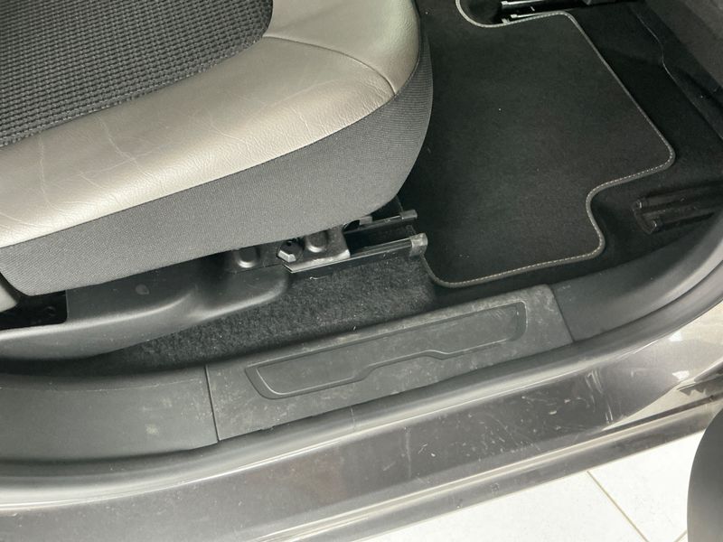 Citroen C4 Grand Picasso 1.6 Blue-HDi Selection 2018 – снимка на щета 38