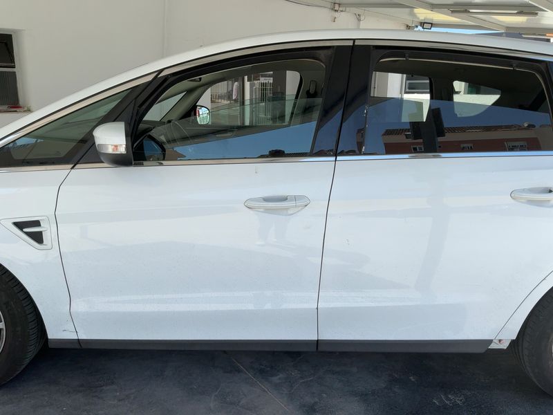 Ford S-Max 2.0 TDCi Titanium 2018 – снимка 4