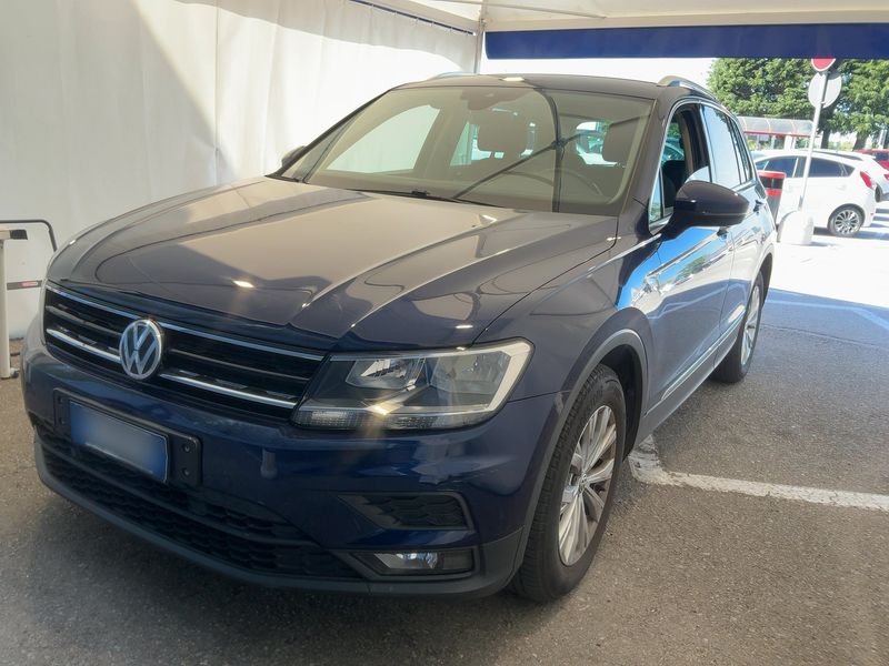 Volkswagen Tiguan 1.6 TDI Business BlueMotion Tech 2018 – снимка 1
