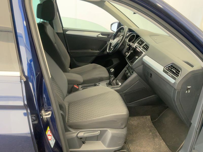 Volkswagen Tiguan 1.6 TDI Business BlueMotion Tech 2018 – снимка 16
