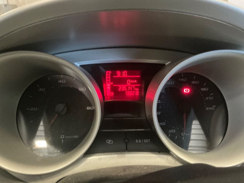 Seat Ibiza 1.2 TDI Stylance / Style 2011 – снимка 4