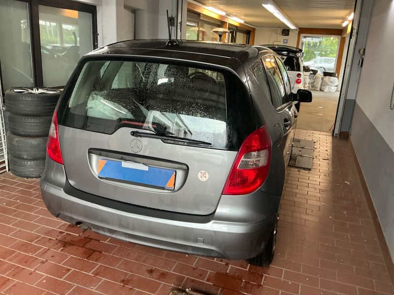 Mercedes-Benz A-Klasse A 180 CDI Avantgarde 2012 – снимка 2