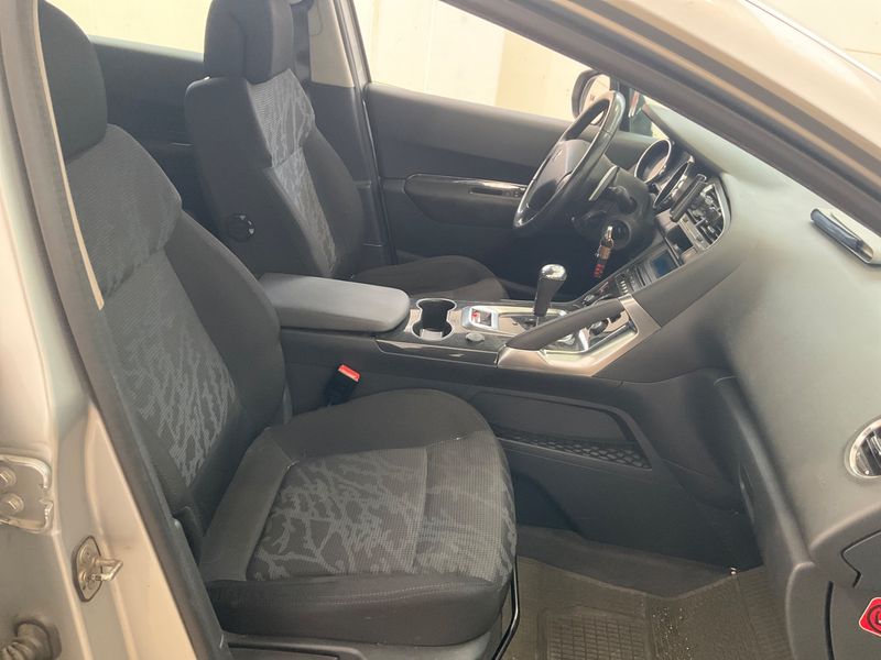 Peugeot 3008 1.6 HDi Premium 2011 – снимка 3