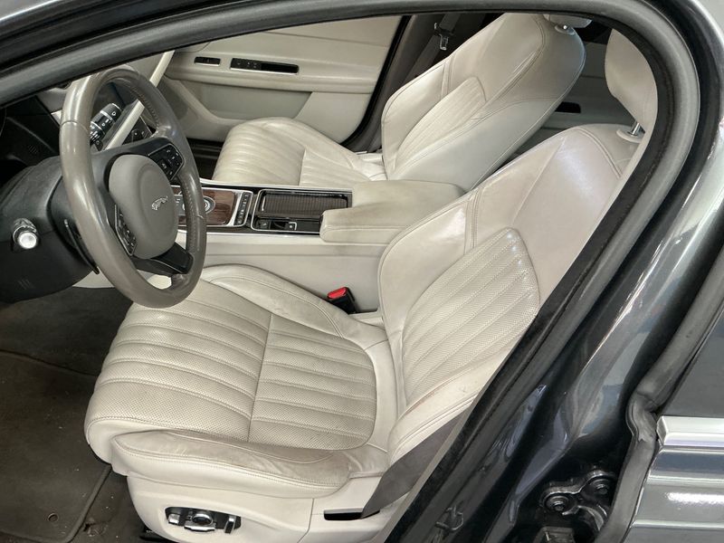 Jaguar XF 30d Portfolio 2016 – снимка 22