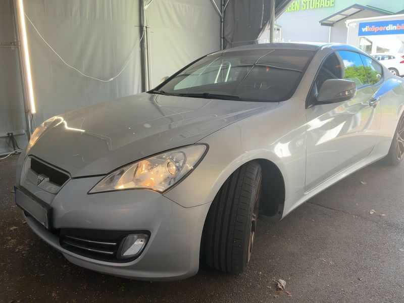 Hyundai Genesis 3.8 Basis 2011 – снимка 1