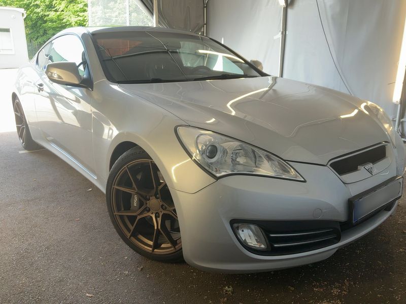 Hyundai Genesis 3.8 Basis 2011 – снимка 12