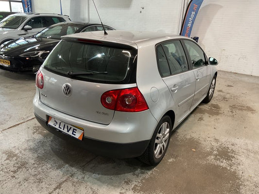 Volkswagen Golf V 1.6 FSI Tour 2007 – снимка 2