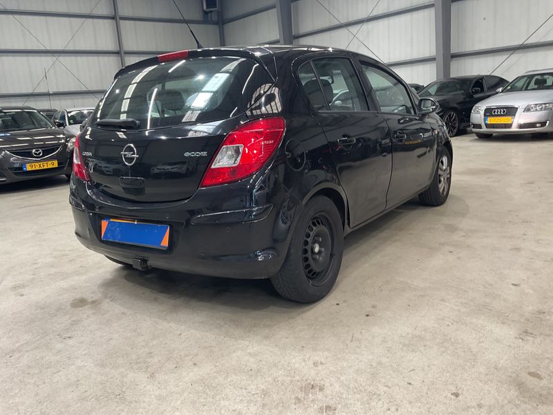 Opel Corsa 1.3 CDTI Innovation 2010 – снимка 2