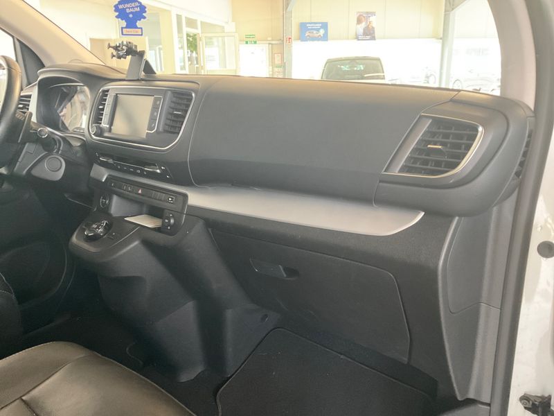 Peugeot Expert 2.0 Blue-HDi Business VIP L2 2019 – снимка 33