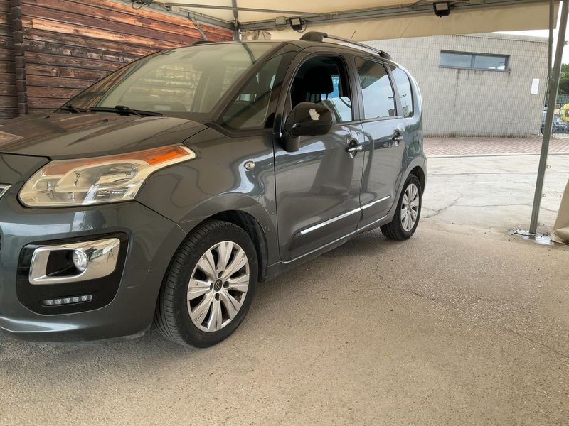 Citroen C3 Picasso 1.2 PureTech Exclusive 2017 – снимка 2
