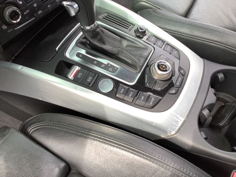Audi Q5 3.0 V6 TDI quattro 2009 – снимка 24