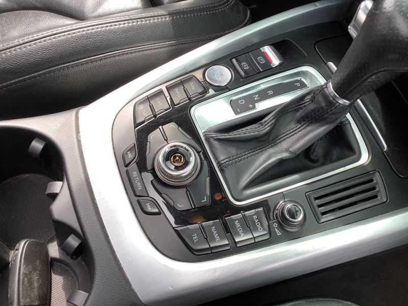 Audi Q5 3.0 V6 TDI quattro 2009 – снимка 27