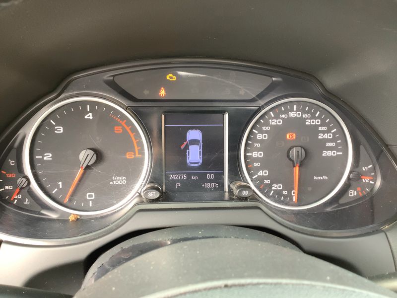 Audi Q5 3.0 V6 TDI quattro 2009 – снимка 18