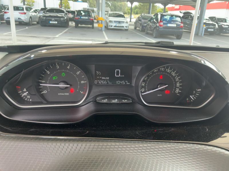 Peugeot 2008 1.2 VTi Active 2016 – снимка 18