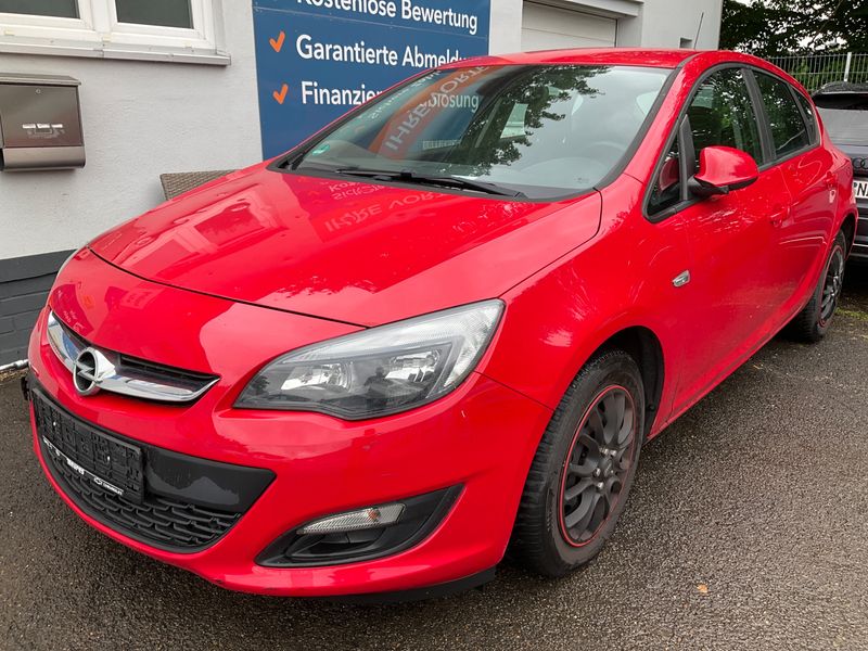 Opel Astra 1.6 Edition 2013 – снимка 1