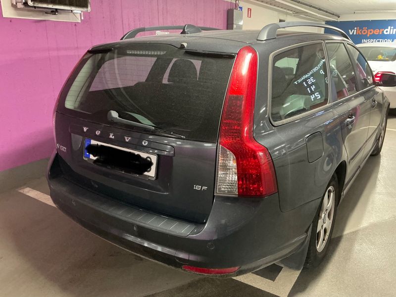 Volvo V50 1.8 F Momentum 2009 – снимка 2