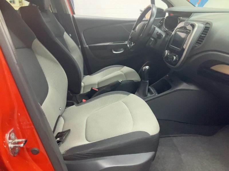 Renault Captur 0.9 Energy Dynamique 2014 – снимка 16