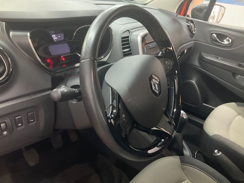 Renault Captur 0.9 Energy Dynamique 2014 – снимка 24
