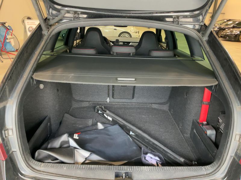 Skoda Octavia 2.0 TDI RS 2018 – снимка 15