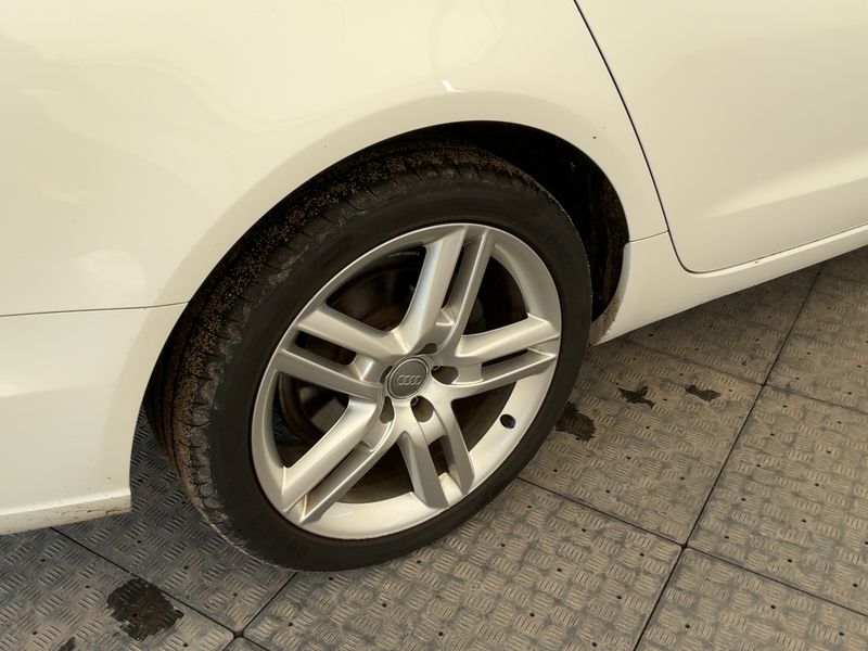 Audi A6 2.8 V6 FSI quattro 2011 – снимка 9
