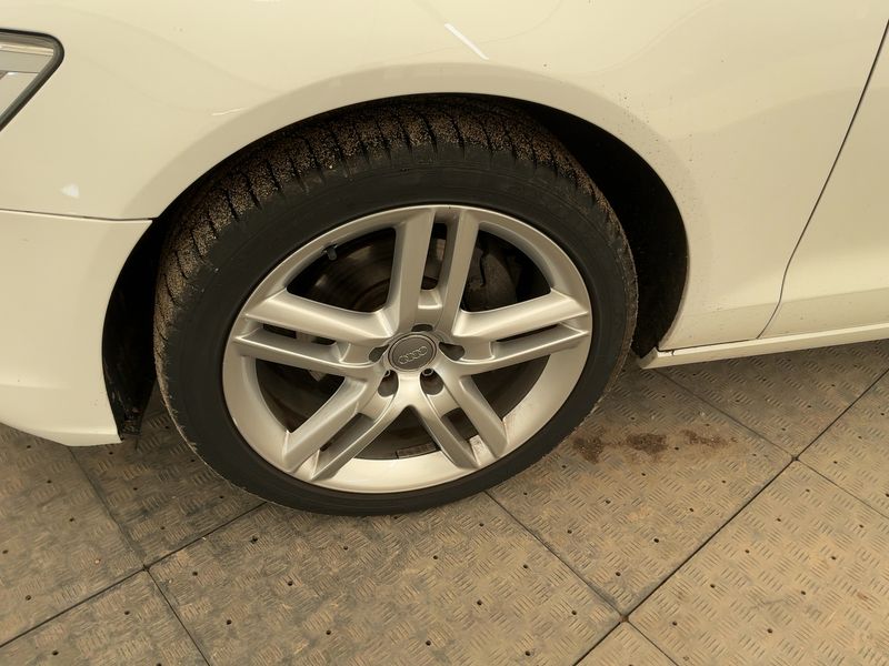 Audi A6 2.8 V6 FSI quattro 2011 – снимка 3