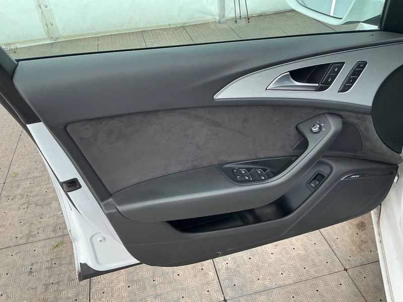 Audi A6 2.8 V6 FSI quattro 2011 – снимка 26