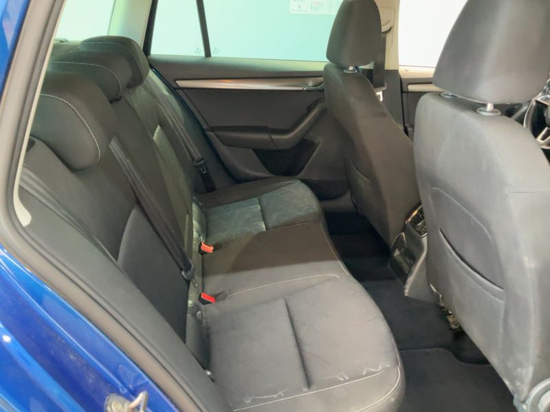 Skoda Octavia 2.0 TDI Clever 4x4 2018 – снимка 19