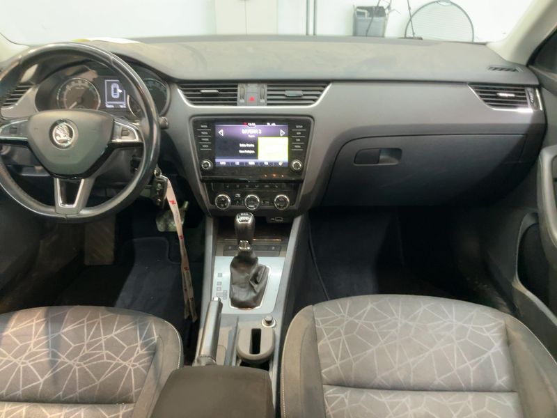 Skoda Octavia 2.0 TDI Clever 4x4 2018 – снимка 17