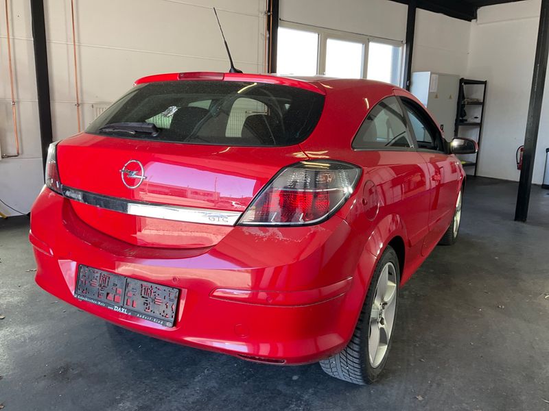 Opel Astra GTC 1.6 CATCH ME 2007 – снимка 2