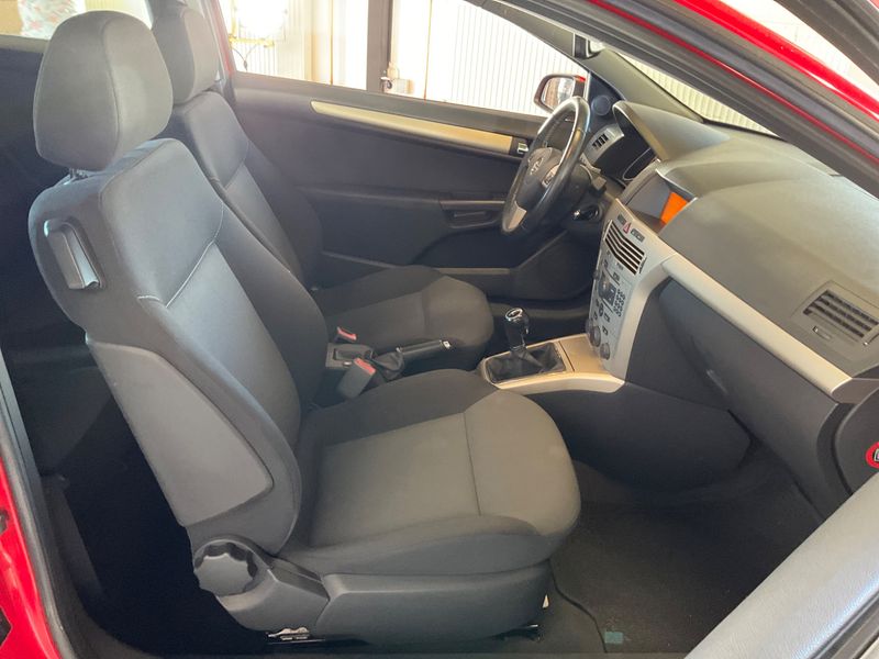 Opel Astra GTC 1.6 CATCH ME 2007 – снимка 3