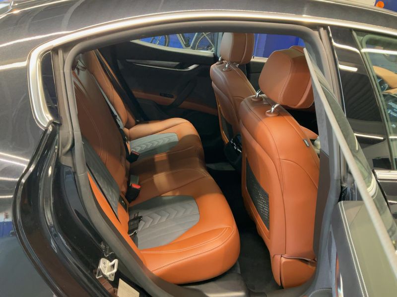 Maserati Ghibli 3.0 V6 TwinTurbo Gran Lusso S Q4 2020 – снимка 19
