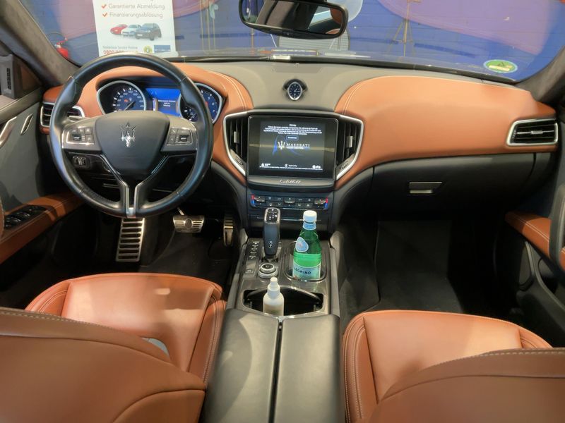 Maserati Ghibli 3.0 V6 TwinTurbo Gran Lusso S Q4 2020 – снимка 17