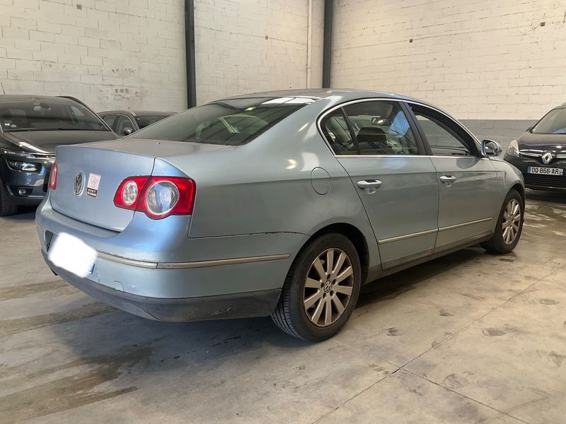 Volkswagen Passat 2.0 TDI Comfortline 2009 – снимка 2