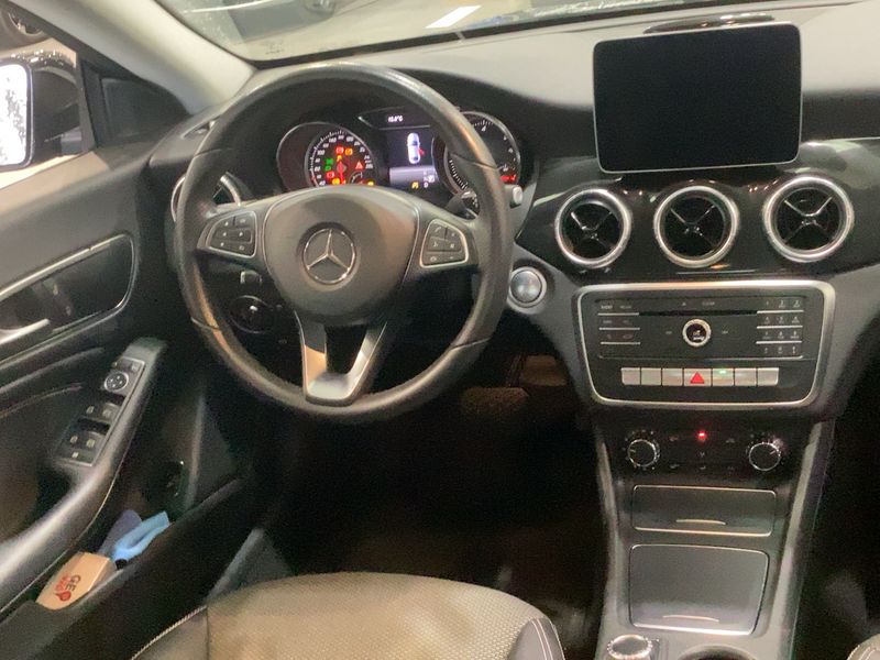 Mercedes-Benz CLA-Klasse CLA 180 d Business 2018 – снимка 17