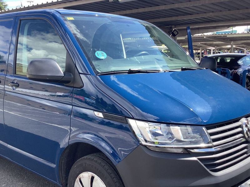 Volkswagen T6 Transporter 2.0 TDI Kasten FWD 2022 – снимка 12