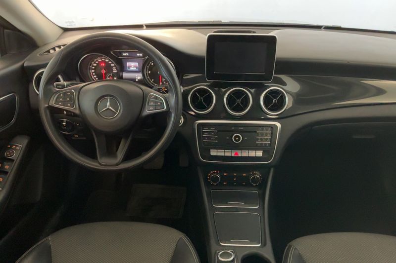 Mercedes-Benz CLA-Klasse CLA 180 d Shooting Brake Business 2017 – снимка 17