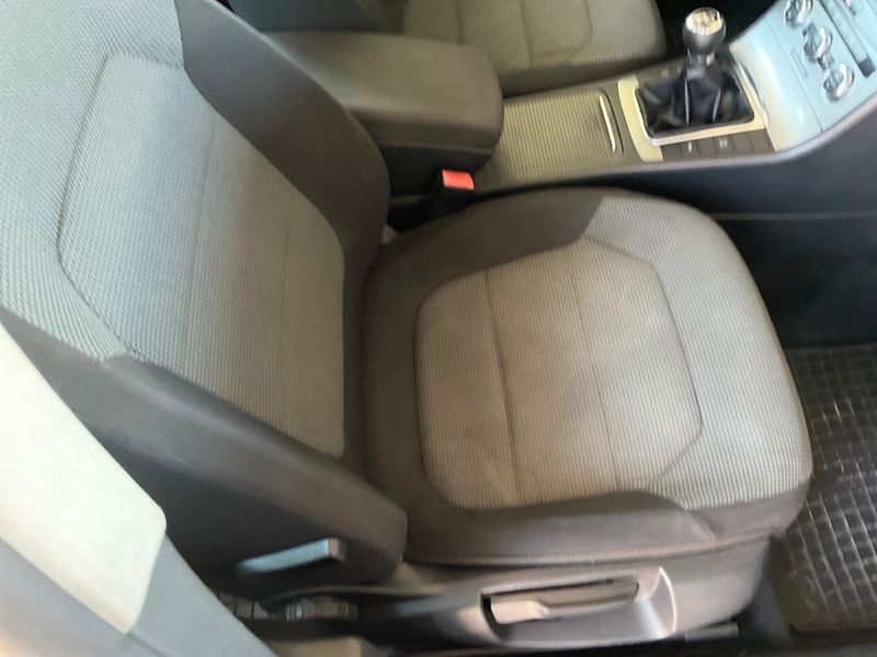 Volkswagen Passat 2.0 TDI Comfortline BlueMotion Tech 2012 – снимка 25