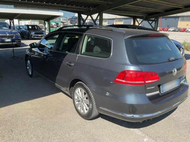 Volkswagen Passat 2.0 TDI Comfortline BlueMotion Tech 2012 – снимка 6