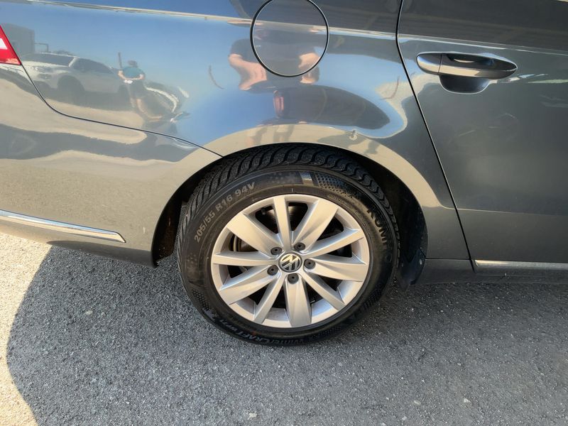 Volkswagen Passat 2.0 TDI Comfortline BlueMotion Tech 2012 – снимка 9