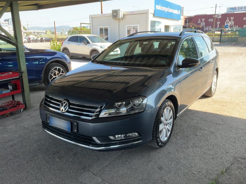 Volkswagen Passat 2.0 TDI Comfortline BlueMotion Tech 2012 – снимка 1