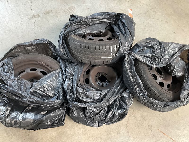 BMW 1er 116i Advantage 2016 – снимка 15