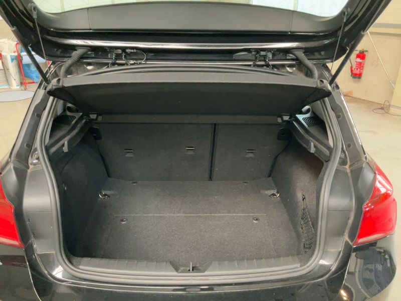 BMW 1er 116i Advantage 2016 – снимка 16