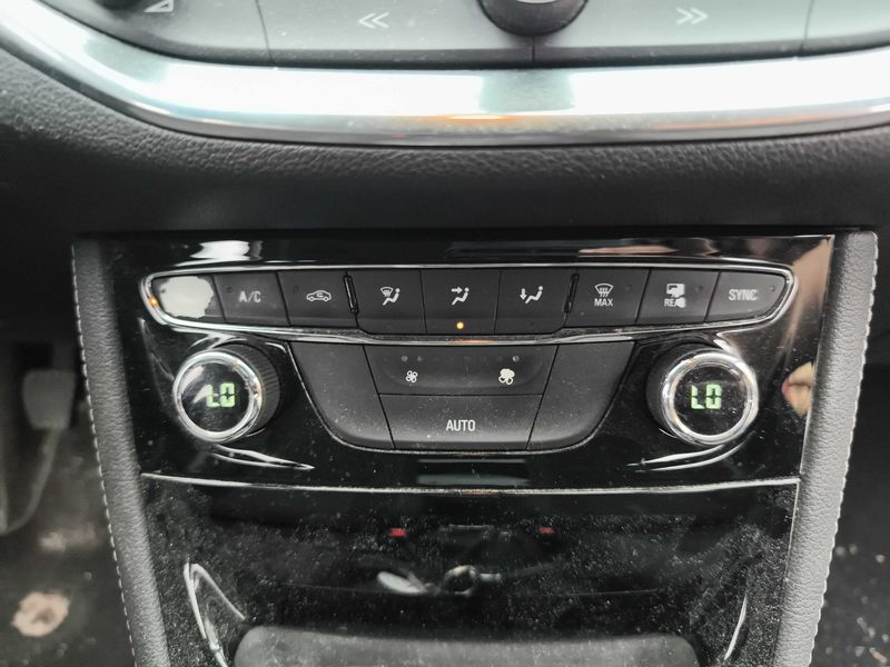 Opel Astra 1.6 CDTI Dynamic Start&Stop 2016 – снимка 20