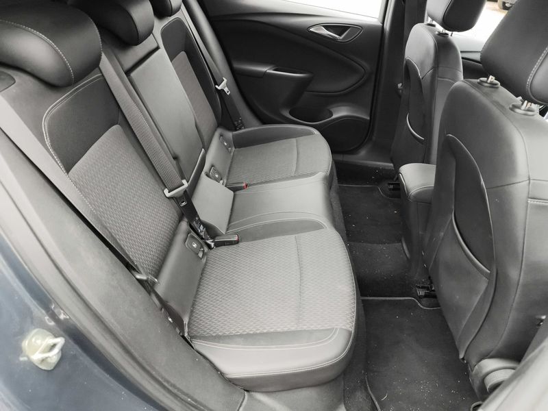 Opel Astra 1.6 CDTI Dynamic Start&Stop 2016 – снимка 14