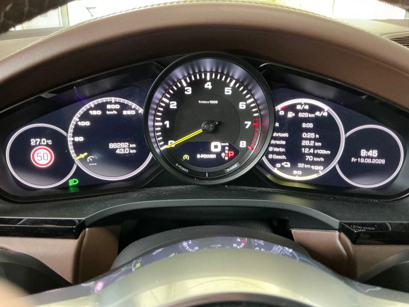 Porsche Cayenne E-Hybrid 2018 – снимка 19