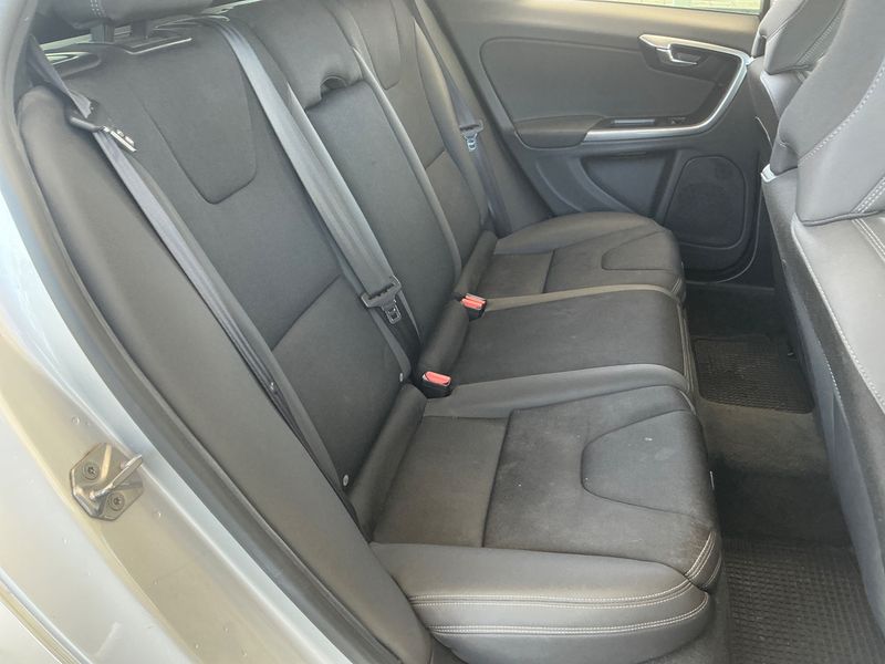 Volvo V60 1.6 D Kinetic 2014 – снимка 25